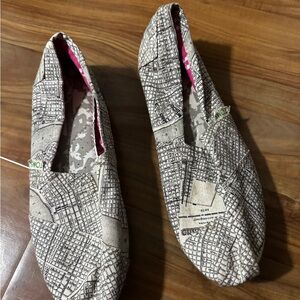 TOMS Women's City Map Print Flats - Cream and Black